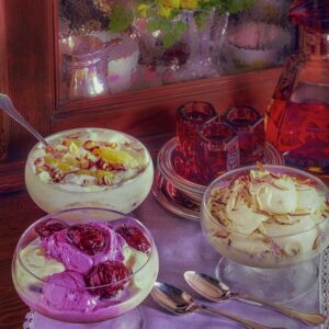 GELATO ALLA VANIGLIA, ALLA FRAGOLA, ALL'ALBICOCCA - S 13830