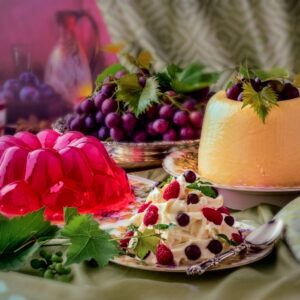 UVA GELATINATA, DOLCE CON UVA E LAMPONI, BAVARESE DI ZABAIONE ALL'UOVO - GI 139870 - 2250