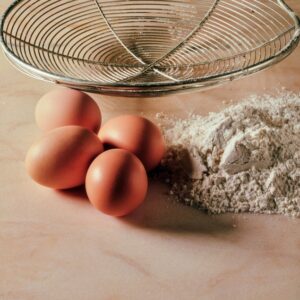 RAGNO PER FRITTI, UOVA, FARINA