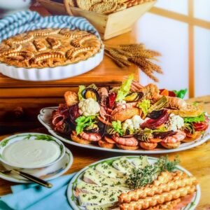 ANTIPASTO DI BRIE E TIMO, CROSTINI CON CAVOLFIORE COZZE GAMBERONI SCAMPI E INSALATA, CROSTINI E GRISSINI INTEGRALI, CROSTATA DI FARINA INTEGRALE - 1757