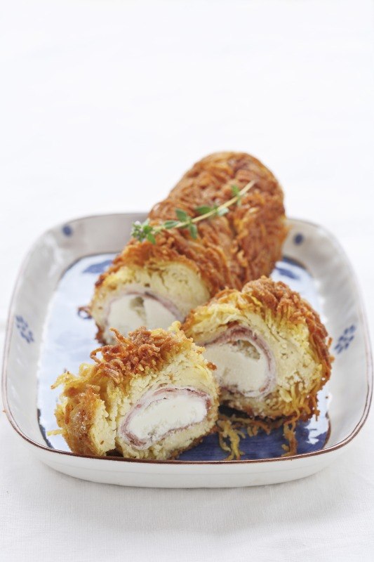 CAPRINI AVVOLTI IN PANCETTA TIROLESE E TAGLIOLINI FRITTI - 1334