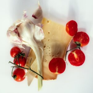 AGLIO, FORMAGGIO, INGREDIENTI, POMODORI CILIEGIA - 3979