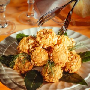 POLPETTE DI GRANA E MANDORLE