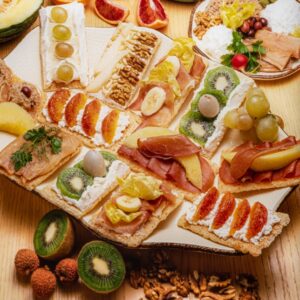 TARTINE INTEGRALI CON FRUTTA