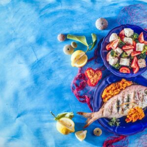 ORATA GRIGLIATA CON SALSA DI PEPERONI ROSSI E GIALLI, INSALATA CON BROCCOLI POMODORI E PESCE - 6516