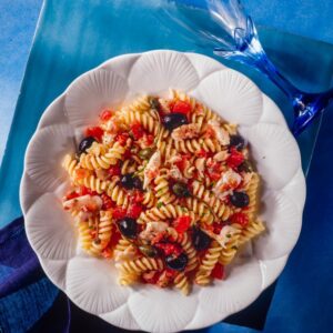 PASTA CON CAPPERI, POMODORI E OLIVE NERE - 6835
