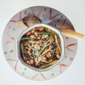 ZUPPA CON FAGIOLINI, BORLOTTI E LIEVITO