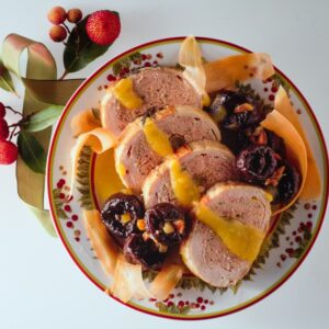 ARROSTO DI TACCHINO RIPENO CON PRUGNE E PROSCIUTTO COTTO