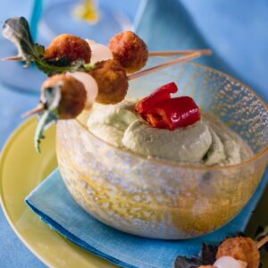 ANTIPASTO DI SPIEDINI E GUACAMOLE - 7009