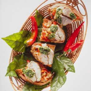 TARTINE CON CODA DI ROSPO E PEPERONCINO