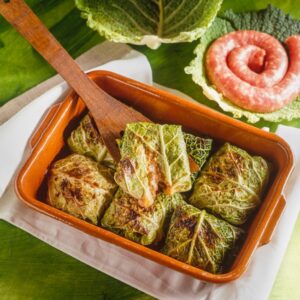 FAGOTTINI DI VERZA CON SALSICCIA E SCAMORZA - 8008