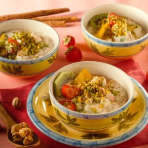 PORRIDGE PROTEICO CON FRUTTA E PISTACCHI - 8129