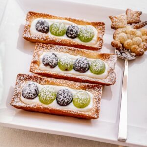 CROSTATINE DI UVA BIANCA E NERA