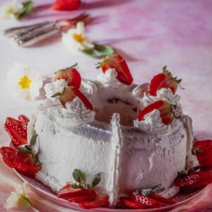 CIAMBELLA DI PANNA E FRAGOLE - 9408