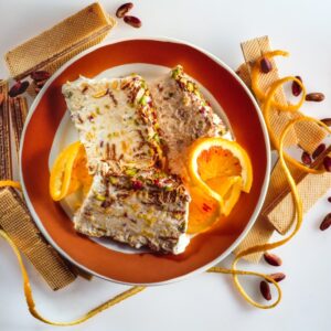 SEMIFREDDO CON ARANCE PIASTACCHI E WAFER