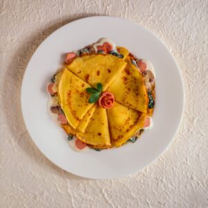 CREPES CON MOZZARELLA SPINACI CHAMPIGNONS E WURSTEL - 9588