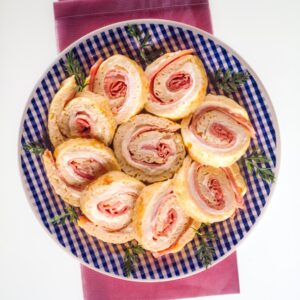 ROTOLO DI FRITTATA CON FORMAGGIO E PROSCIUTTO COTTO - 9609