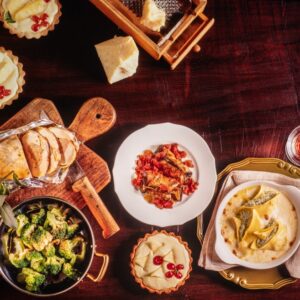 TAVOLATA-ARROTOLATO DI POLLO, INVOLTINI DI MELANZANE, CRESPELLE CON RICOTTA E SPINACI, BROCCOLI IN PADELLA - 3037