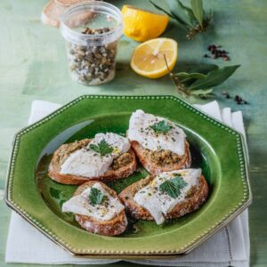 TARTINE CON FILETTO DI DENTICE AI CAPPERI - 3053