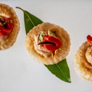 VOL AU VENT CON CREMA DI TONNO E PEPERONE