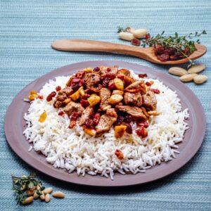 BASMATI CON SPEZZATINO AROMATICO DI VITELLO COM MANDORLE E UVETTA - 4216