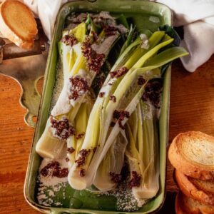 PORRI AL FORNO CON PANNA E SALSA AL TARTUFO NERO - 4336