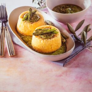 SFORMATINI DI POLENTA E FORMAGGIO CON SALSA AGLI ASPARAGI - 4340