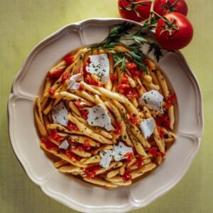 MACCHERONI AL FERRO CON POMODORI E RICOTTA DURA - 5831