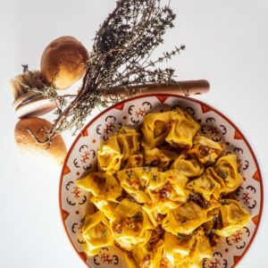 TORTELLI DI PATATE E NOCI CON ZAFFERANO MIELE E BRANDY - 6008