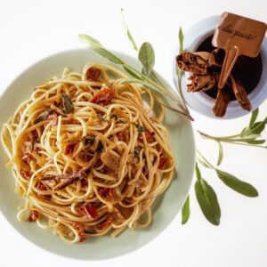 SPAGHETTI CON SALVIA CANNELLA POMODORO E PEPERONCINO - 6042