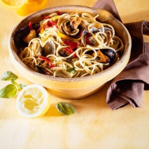 SPAGHETTI CON PEPERONI COZZE E VONGOLE - 6067