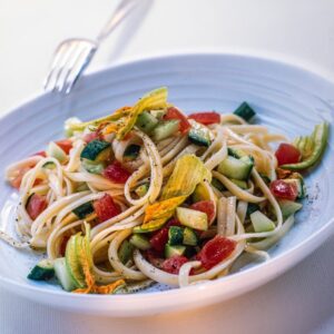 LINGUINE CON POMODORI E ZUCCHINE - 6115