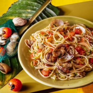 SPAGHETTI CON VONGOLE ZUCCHINE E POMODORO - 6128