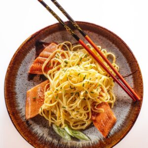 TAGLIATELLE CON TRANCI DI SALMONE - 6155