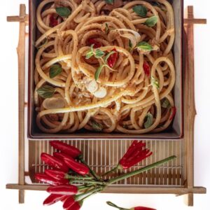 SPAGHETTI CON CIPOLLE BORRETANE ORIGANO FRESCO E PEPERONCINO PICCANTE - 6177