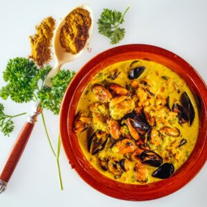 ZUPPA DI YOGURT CURRY E COZZE