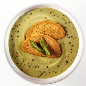 VELLUTATA DI ASPARAGI YOGURT AGLIO E PEPERONCINO - 6244