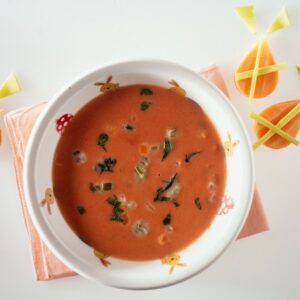 CREMA DI POMODORO FREDDO CON PORRI E CAROTE