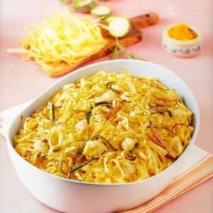 Tagliatelle con zucchine peperoni e rana pescatrice