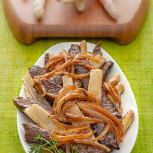 STRISCE DI MANZO CON ASPARAGI - 0942