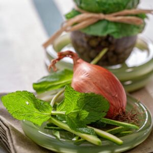 STILL LIFE MENTA SCALOGNO ZUCCHINE CAPPERI - 1293