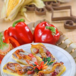 CROSTONI DI POLENTA CON FONTINA, ACCIUGHE E PEPERONI - GT6J1406