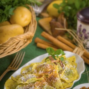 AGNOLOTTI ALLE PATATE CON ERBE DI CERCIVENTO - K3750