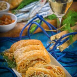 MINI STRUDEL CON SARDE, UVETTA E PINOLI - K1840