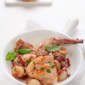 CONIGLIO CON CIPOLLINE - 2979