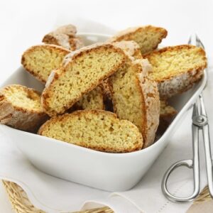 BISCOTTI CASERECCI ALLE MANDORLE