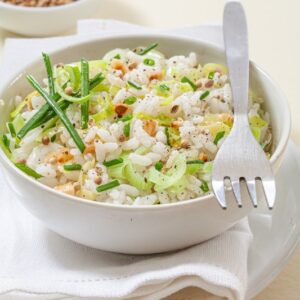 RISOTTO ALL'ERBA CIPOLLINA CON NOCCIOLE E SEMI DI CORIANDOLO - 3347