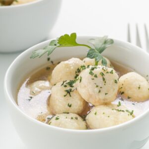 MINESTRA CON POLPETTE DI RANA - K0544