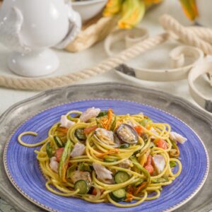 SPAGHETTI CON FILETTI DI SCORFANO VONGOLE E ZUCCHINE - 3586