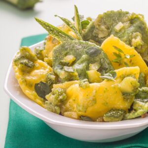 MEZZELUNE CON ROBIOLA E ZUCCHINE - 3841
